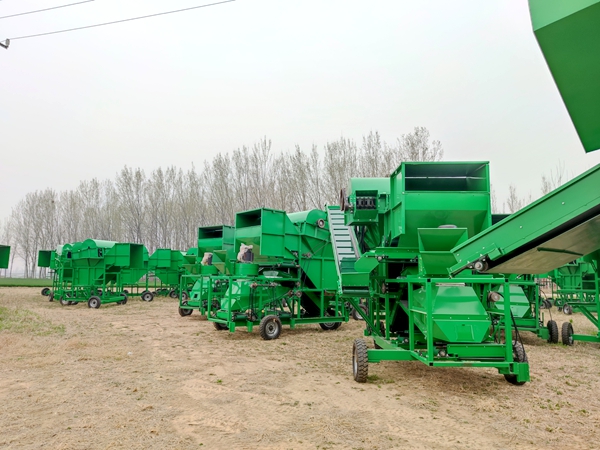 2022年大型花生摘果機(jī) 2022年大型花生摘果機(jī)